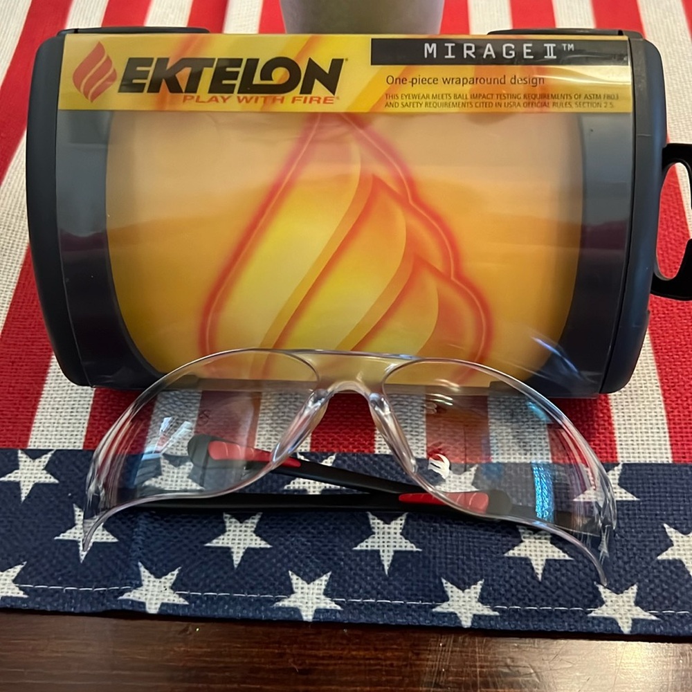 Ektelon Mirage II - Raquetball glasses in original box